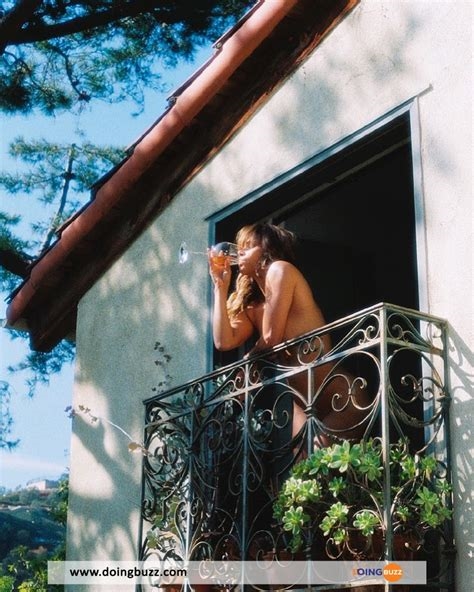follando en el balcón nude