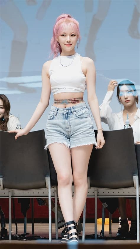 fromis9 nude