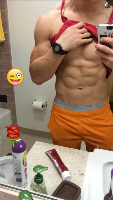 gay snapchat user nude
