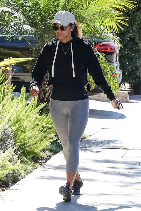 halle berry cameltoe nude