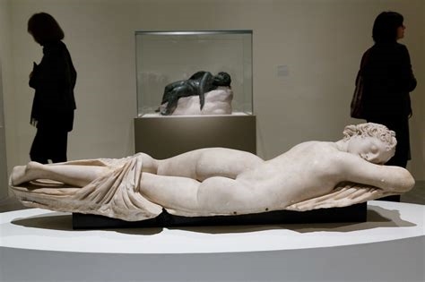 hermaphrodite threesome nude