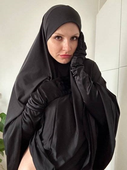 hijab fetishism nude