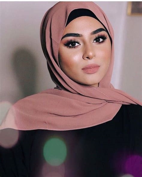hijabi queen nude