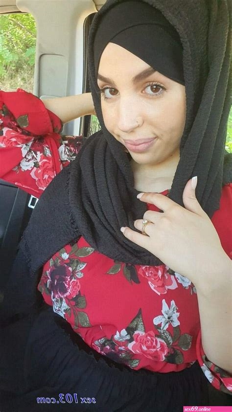 hijabi sucking nude