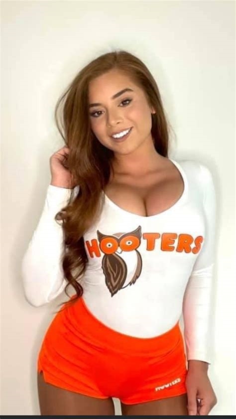 hobby hooters onlyfans nude