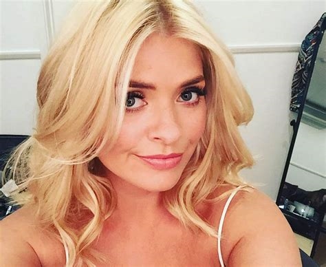 holly willoughby is a bitch nude