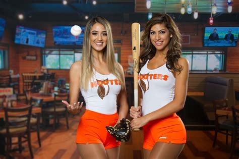 hooters new orleans nude