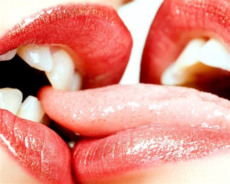 hot kisses tongue nude