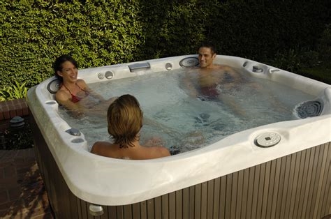 hot tub 3 some nude