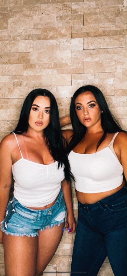 hot twins sisters nude