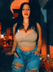 huge tits dancing nude