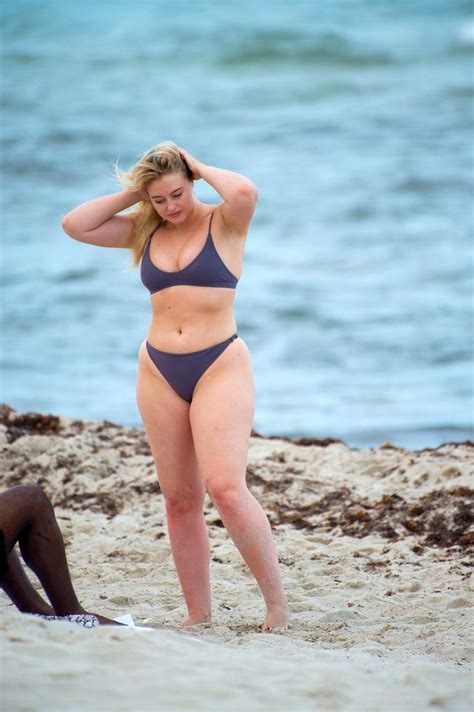 iskra lawrence topless nude