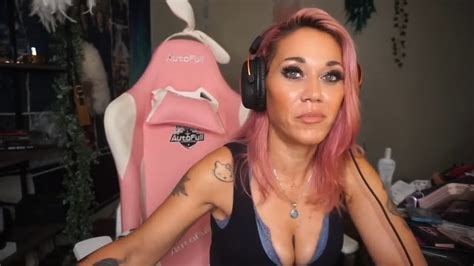 just jen reacts hot nude