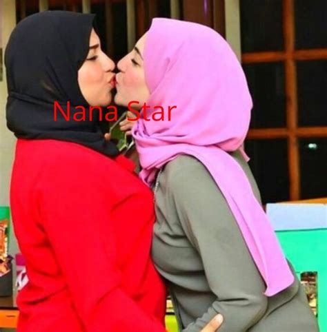 kiss hijab nude