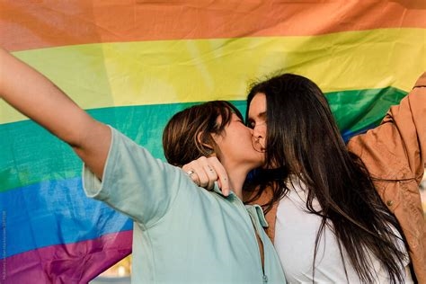 kiss lesbian flag nude