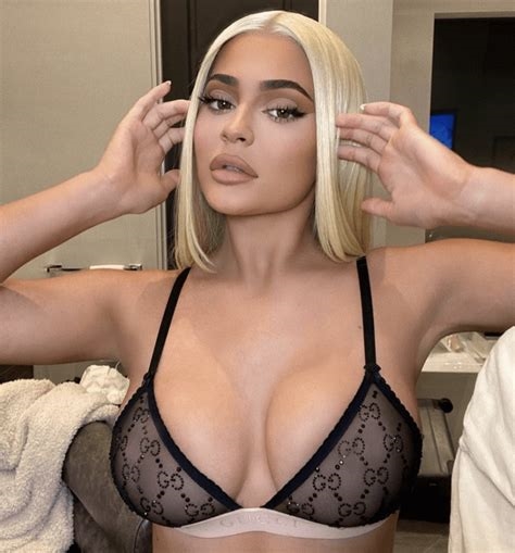 kylie jenner tits nude