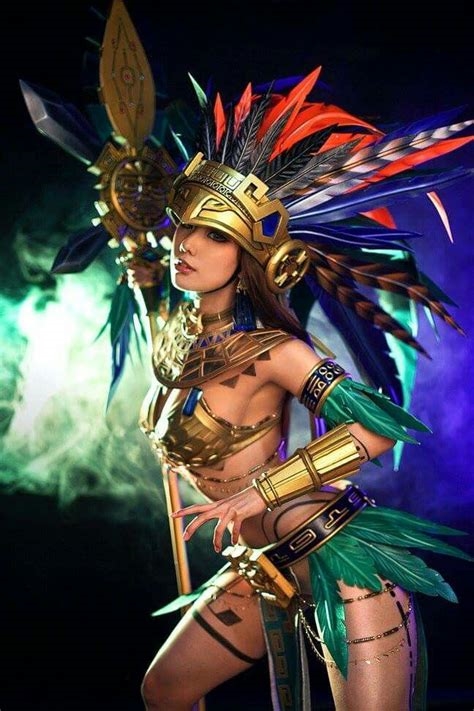la reina azteca nude
