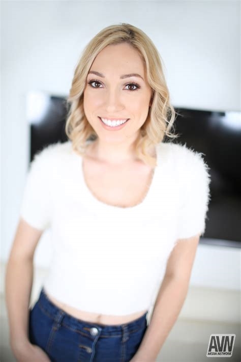 lily labeau vr nude