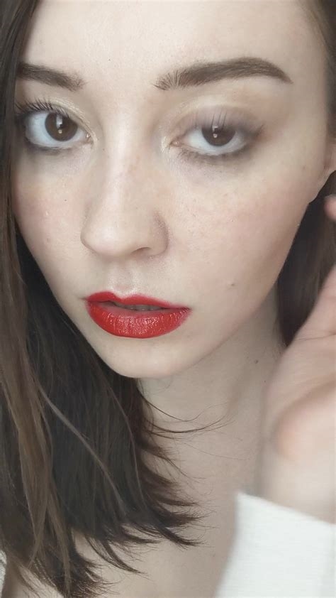 lipstick blowjob nude
