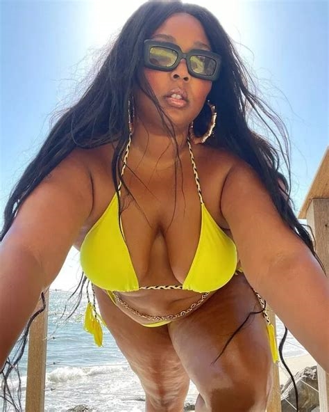 lizzo naked boobs nude