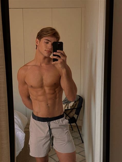 lorenzo bold onlyfans nude