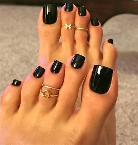 matte black toenails nude