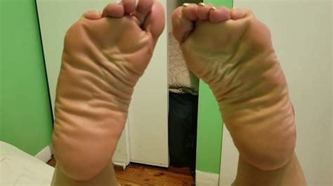 mature milf soles nude