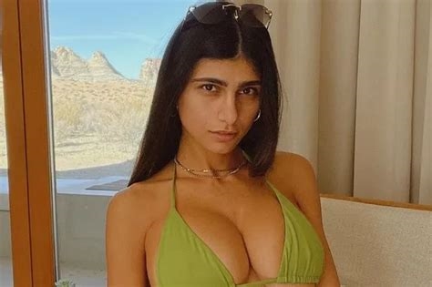 mia khalifa birthday porn nude