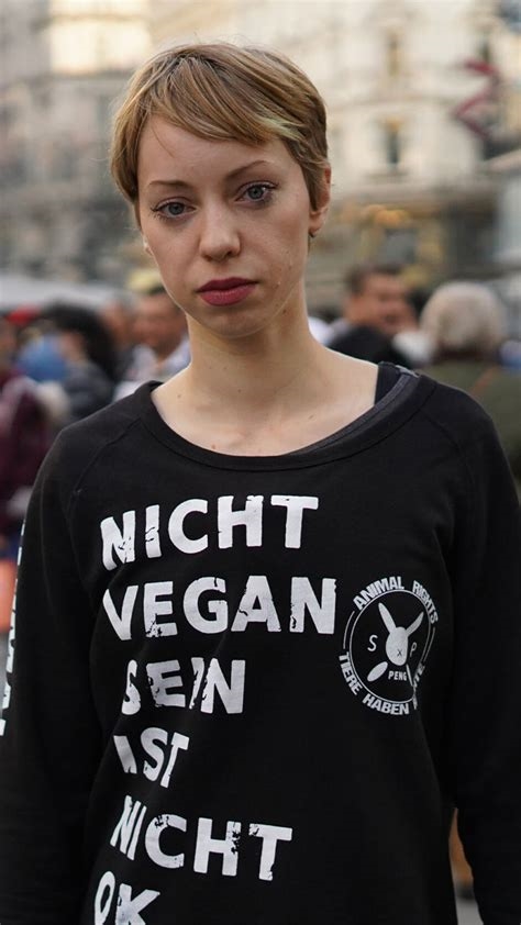 militante veganerin of account nude
