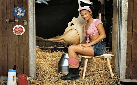 milking cowgirl nude