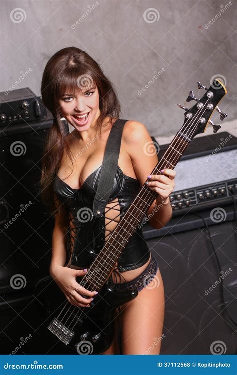 mimi guitar boobs nude