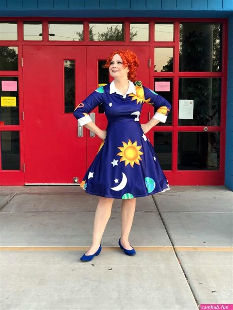 miss frizzle naked nude