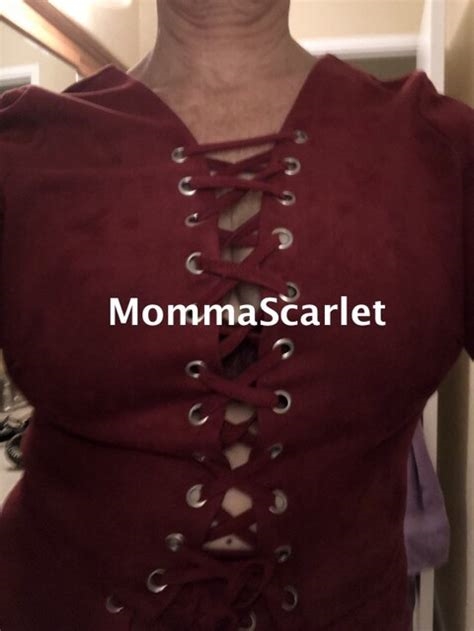 momma scarlet anal nude