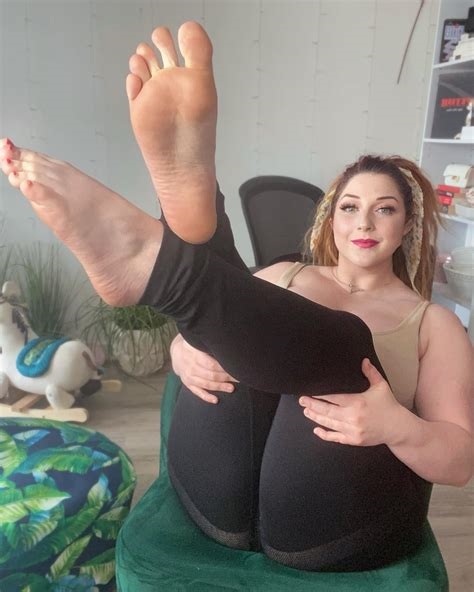 mommy feet pov nude