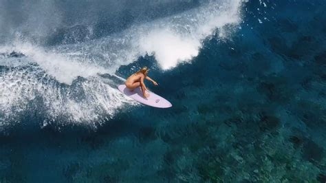 naked surfer girl nude