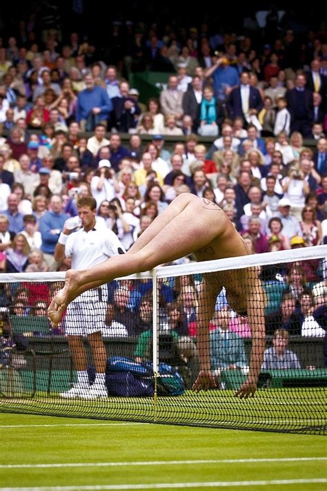 naked women playing tennis nude