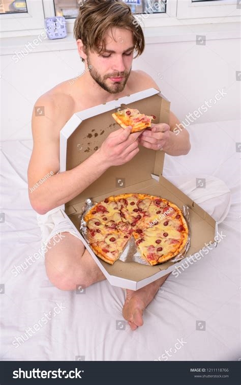 nakedpizza nude