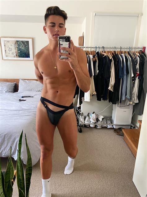 nathan kriis onlyfans nude
