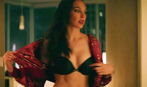 nude pictures of gal gadot nude