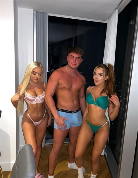 onlyfans foursome nude