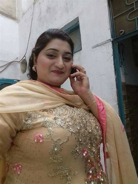 pakistani big tits nude