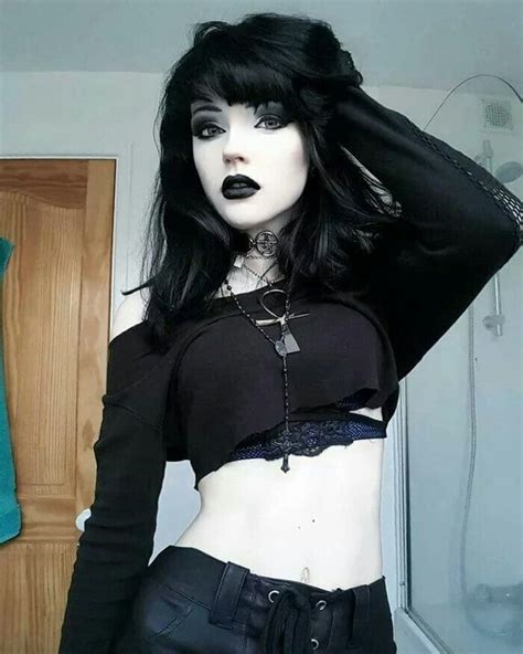 pale goth pussy nude