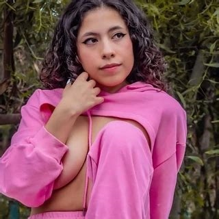 paola reyes onlyfans nude