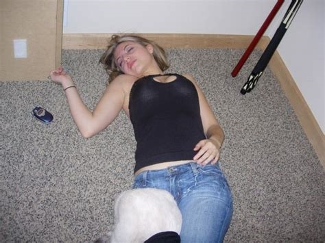 passed out drunk girl porn nude