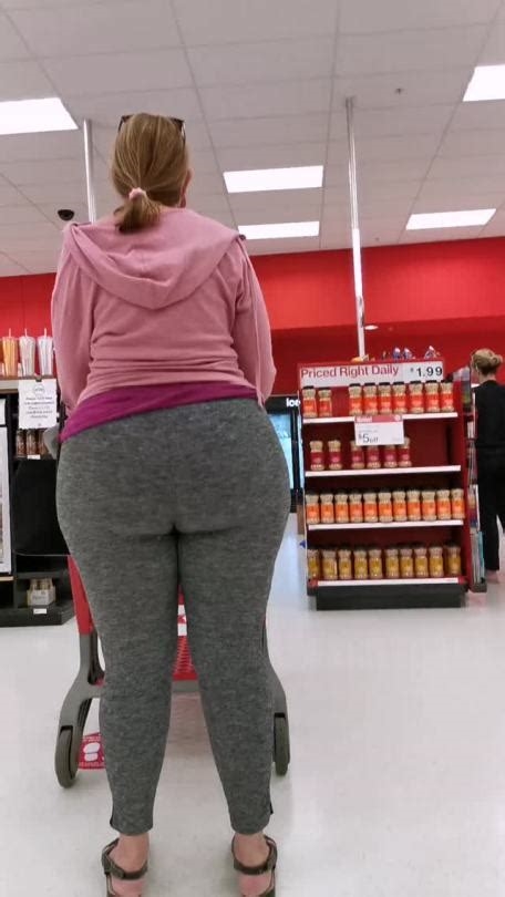 pawg store nude