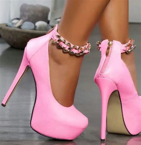 peach pink heels nude