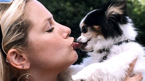 phoebe forward dog kiss nude