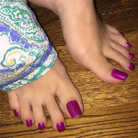 pink toenails footjob nude