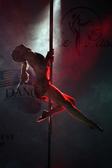 pole dancing pics nude
