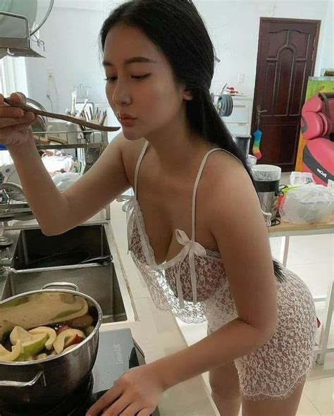 pong's kitchen facebook nude